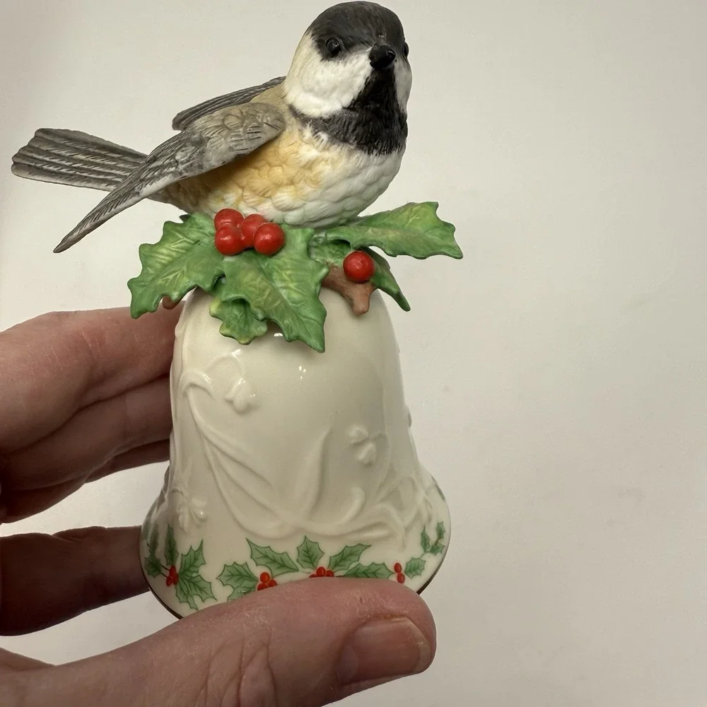Lenox Black Capped Chickadee Bird 1991 Fine Porcelain Figurine Bell w/box